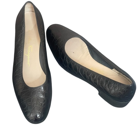 Salvatore Ferragamo Pattened
Black Croc-Effect Leather Block
Heel sz 7.5B - Picture 4 of 14